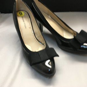 3.25" Black Heels, Bow Accent, Size 9
